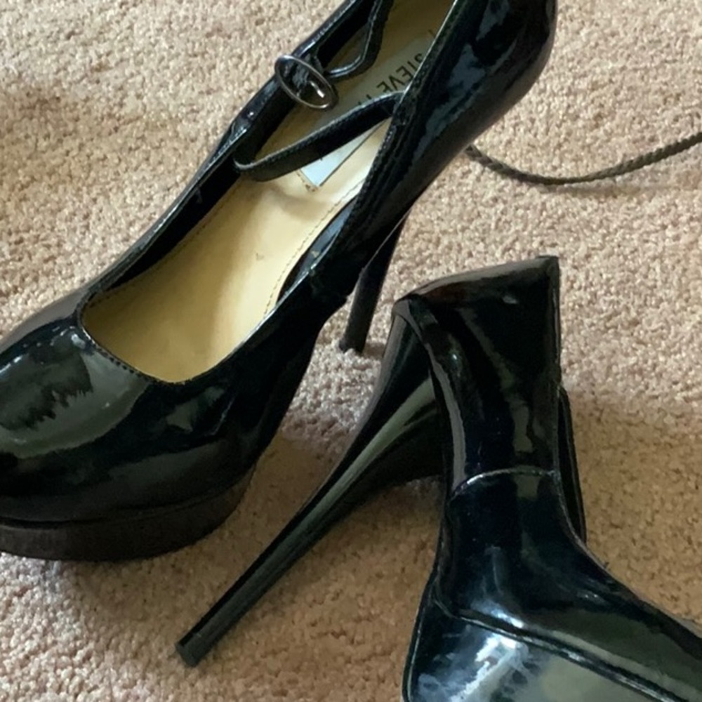 Steve Madden Heels - Picture 2 of 2